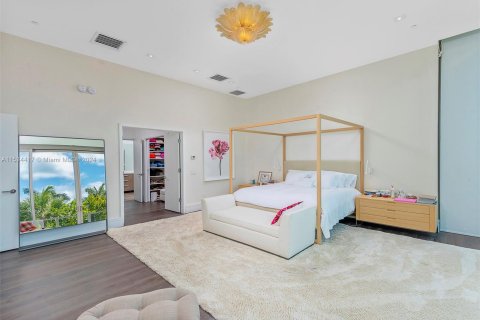 Casa en venta en Key Biscayne, Florida, 7 dormitorios, 471.39 m2 № 1033177 - foto 18