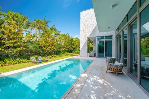 Casa en venta en Key Biscayne, Florida, 7 dormitorios, 471.39 m2 № 1033177 - foto 13