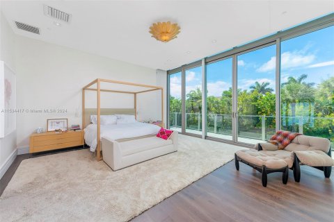 Casa en venta en Key Biscayne, Florida, 7 dormitorios, 471.39 m2 № 1033177 - foto 17