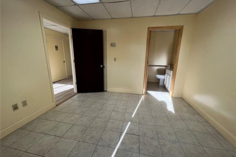 Immobilier commercial à vendre à Jacksonville, Floride: 1170.57 m2 № 1356090 - photo 13