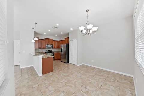 Adosado en venta en Tampa, Florida, 3 dormitorios, 184.69 m2 № 1354172 - foto 9