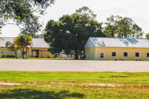 Villa ou maison à vendre à Loxahatchee Groves, Floride: 5 chambres, 419.55 m2 № 1072381 - photo 12