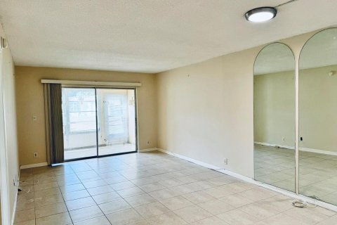 Condominio en venta en Deerfield Beach, Florida, 1 dormitorio, 67.26 m2 № 1210561 - foto 16