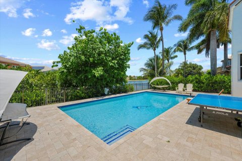 House in Wellington, Florida 4 bedrooms, 281.96 sq.m. № 1210562 - photo 6