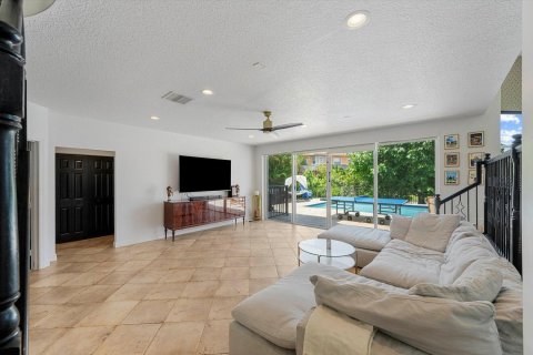 House in Wellington, Florida 4 bedrooms, 281.96 sq.m. № 1210562 - photo 28