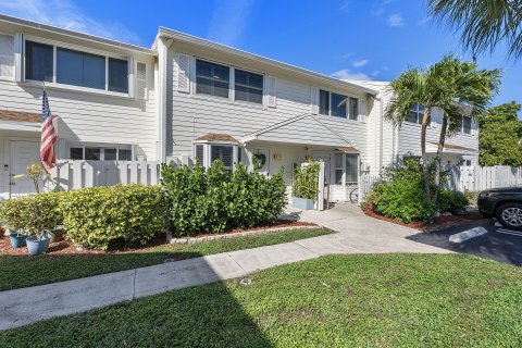 Townhouse in Pompano Beach, Florida 2 bedrooms, 94.57 sq.m. № 1076029 - photo 10