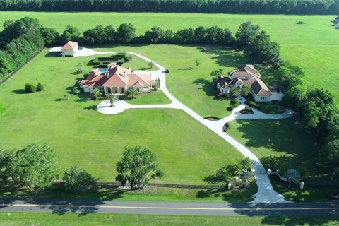 Villa ou maison à vendre à Ocala, Floride: 3 chambres, 768.02 m2 № 1430996 - photo 1