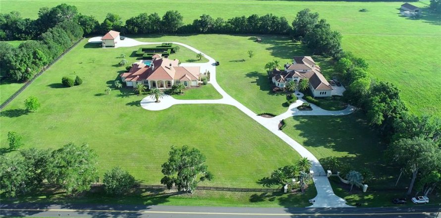 Villa ou maison à Ocala, Floride 3 chambres, 768.02 m2 № 1430996