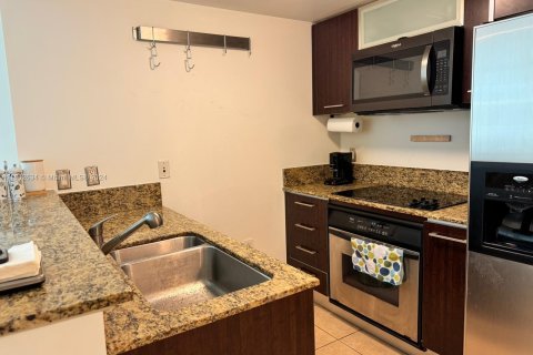 Condominio en alquiler en Miami, Florida, 1 dormitorio, 61.04 m2 № 1347841 - foto 9