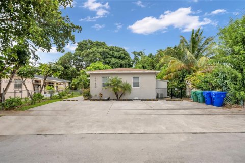 Immobilier commercial à vendre à Miami, Floride: 139.35 m2 № 1347808 - photo 27