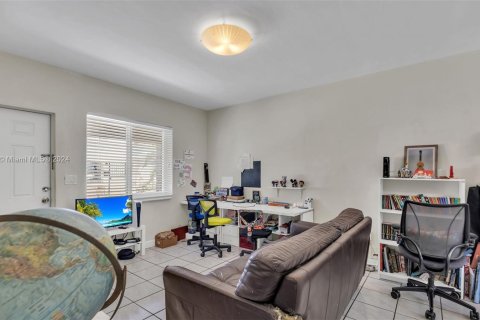 Immobilier commercial à vendre à Miami, Floride: 139.35 m2 № 1347808 - photo 6