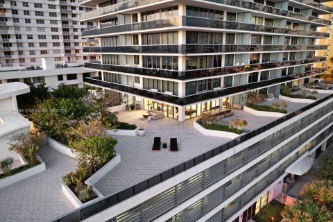 Condominio en venta en Miami Beach, Florida, 2 dormitorios, 122.82 m2 № 1047244 - foto 3