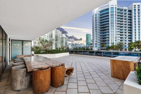 Condominio en venta en Miami Beach, Florida, 2 dormitorios, 122.82 m2 № 1047244 - foto 24