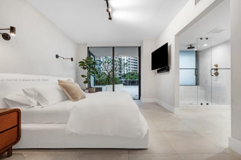Condominio en venta en Miami Beach, Florida, 2 dormitorios, 122.82 m2 № 1047244 - foto 14