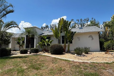 Villa ou maison à vendre à Punta Gorda, Floride: 2 chambres, 122.82 m2 № 1196506 - photo 2