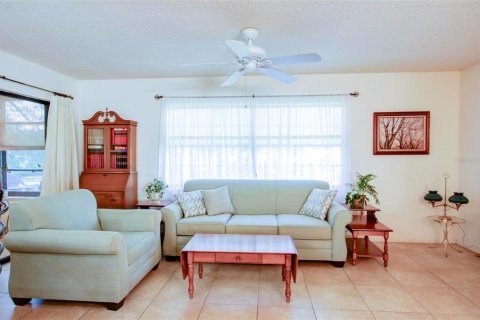 Casa en venta en Spring Hill, Florida, 2 dormitorios, 131.74 m2 № 1342584 - foto 19