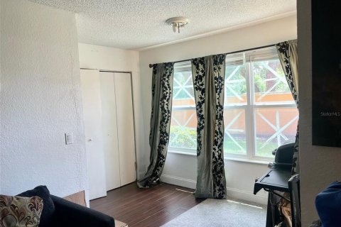 Condo in Orlando, Florida, 2 bedrooms  № 1301641 - photo 15