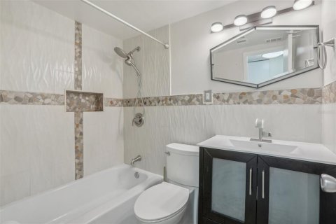 Condominio en venta en Tampa, Florida, 2 dormitorios, 82.5 m2 № 1242873 - foto 15