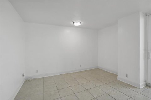 Condo in Tampa, Florida, 2 bedrooms  № 1242873 - photo 7