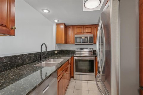 Condominio en venta en Tampa, Florida, 2 dormitorios, 82.5 m2 № 1242873 - foto 9