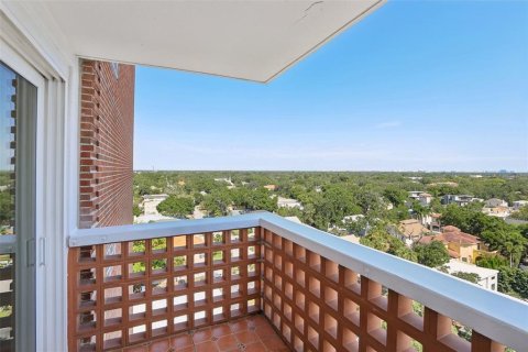 Condo in Tampa, Florida, 2 bedrooms  № 1242873 - photo 19