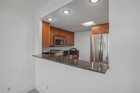 Condominio en venta en Tampa, Florida, 2 dormitorios, 82.5 m2 № 1242873 - foto 8