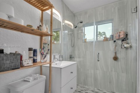 Immobilier commercial à vendre à Miami, Floride: 211.54 m2 № 1345999 - photo 9