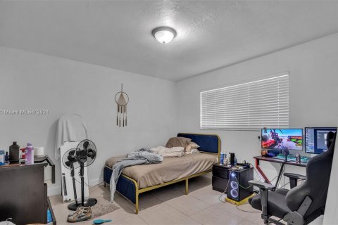 Immobilier commercial à vendre à Miami, Floride: 211.54 m2 № 1345999 - photo 14