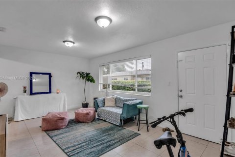 Immobilier commercial à vendre à Miami, Floride: 211.54 m2 № 1345999 - photo 10