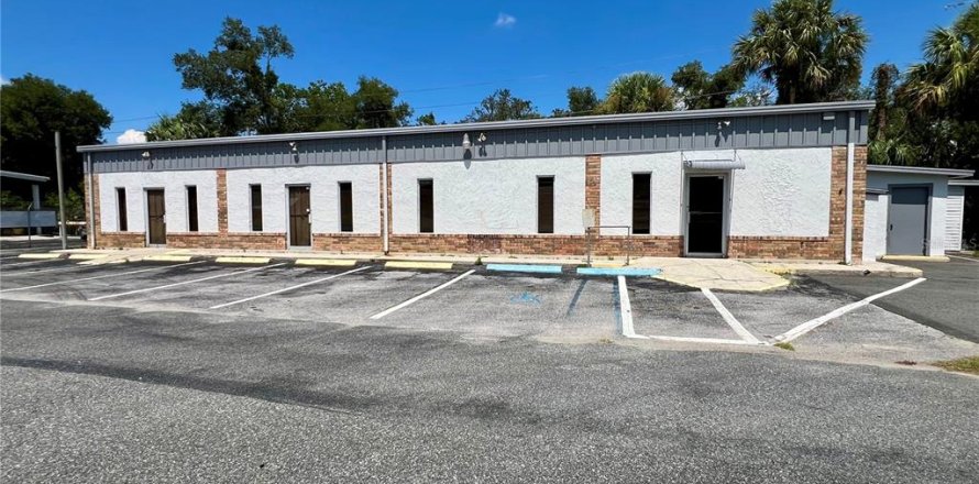 Immobilier commercial à Inverness, Floride 241.36 m2 № 1340567