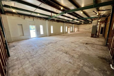 Immobilier commercial à louer à Inverness, Floride: 241.36 m2 № 1340566 - photo 17