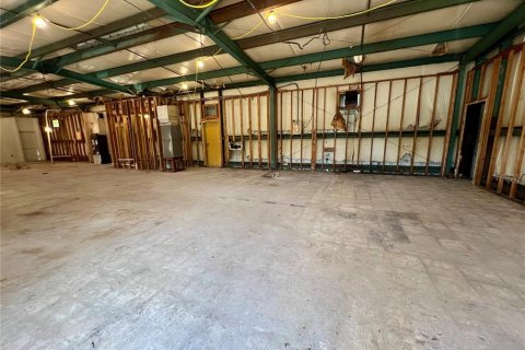 Immobilier commercial à louer à Inverness, Floride: 241.36 m2 № 1340566 - photo 4