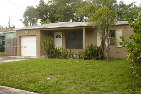 Casa en venta en Oakland Park, Florida, 2 dormitorios, 79.52 m2 № 1076485 - foto 2