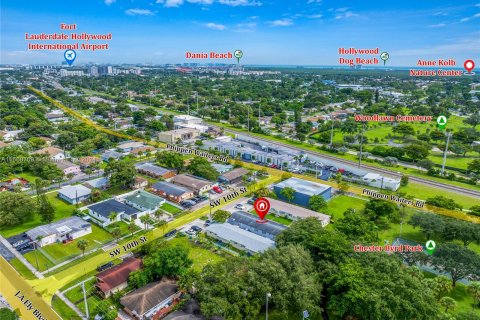 Immobilier commercial à vendre à Dania Beach, Floride: 216.65 m2 № 1385638 - photo 11