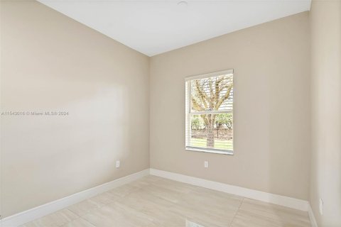 Casa en venta en Homestead, Florida, 4 dormitorios, 261.8 m2 № 1040480 - foto 16