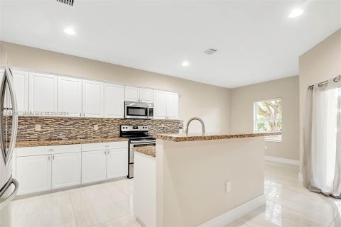 Casa en venta en Homestead, Florida, 4 dormitorios, 261.8 m2 № 1040480 - foto 12