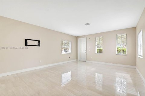 Casa en venta en Homestead, Florida, 4 dormitorios, 261.8 m2 № 1040480 - foto 3