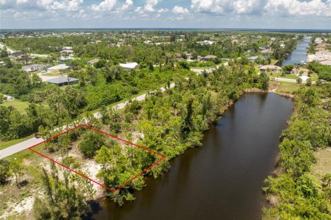 Terreno en venta en Port Charlotte, Florida № 1264073 - foto 2