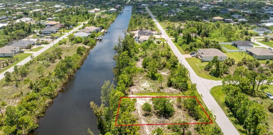 Terreno en Port Charlotte, Florida № 1264073