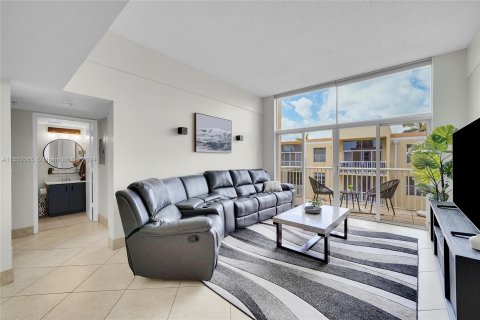 Condominio en venta en Dania Beach, Florida, 2 dormitorios, 94.95 m2 № 1075285 - foto 4