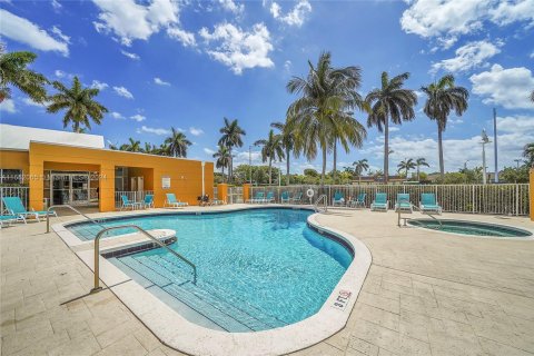 Condominio en venta en Dania Beach, Florida, 2 dormitorios, 94.95 m2 № 1075285 - foto 29