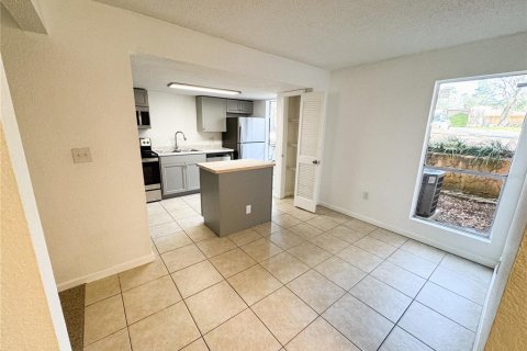Copropriété à vendre à Gainesville, Floride: 2 chambres, 99.41 m2 № 1038599 - photo 6