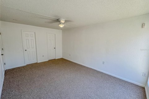 Copropriété à vendre à Gainesville, Floride: 2 chambres, 99.41 m2 № 1038599 - photo 11