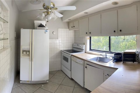 Condo in Sunny Isles Beach, Florida, 1 bedroom  № 1058680 - photo 5