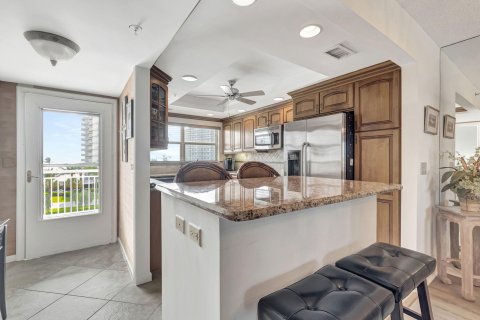 Copropriété à vendre à Highland Beach, Floride: 2 chambres, 111.58 m2 № 1226928 - photo 24