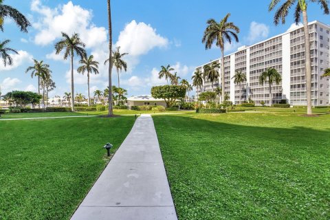 Condo in Highland Beach, Florida, 2 bedrooms  № 1226928 - photo 6