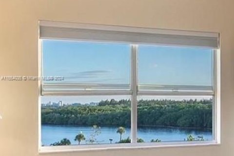 Copropriété à vendre à Sunny Isles Beach, Floride: 1 chambre, 66.89 m2 № 1074452 - photo 2