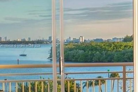 Copropriété à vendre à Sunny Isles Beach, Floride: 1 chambre, 66.89 m2 № 1074452 - photo 1