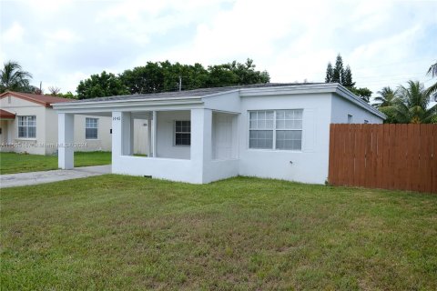 Casa en venta en North Miami Beach, Florida, 3 dormitorios, 98.1 m2 № 1074408 - foto 1