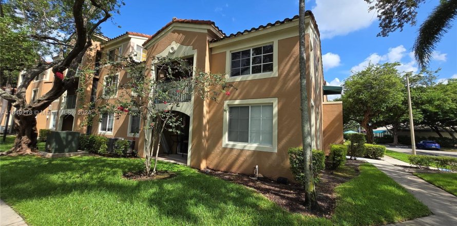 Condo in Coconut Creek, Florida, 2 bedrooms  № 1331903